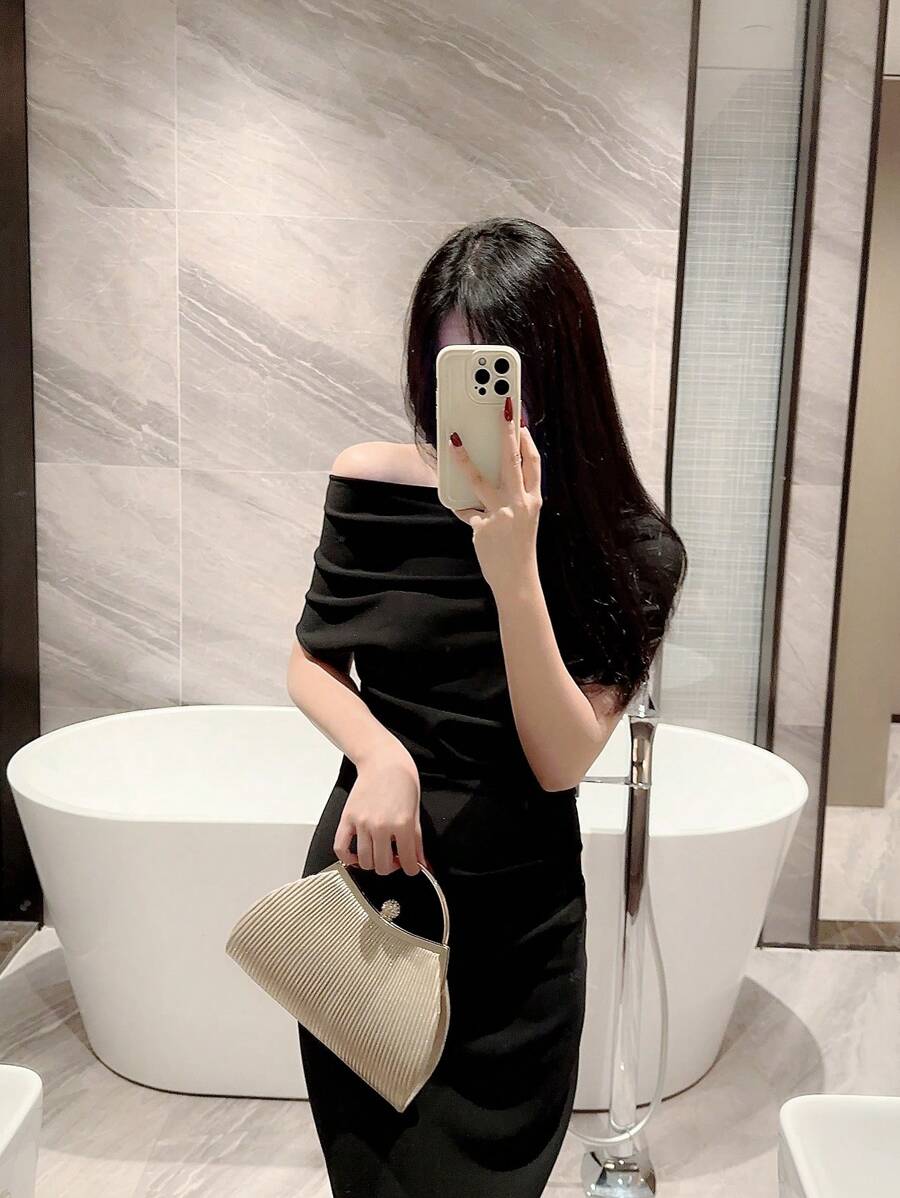 SHEIN حقيبة جرار مزينة براين ستون وخرز لؤلؤ