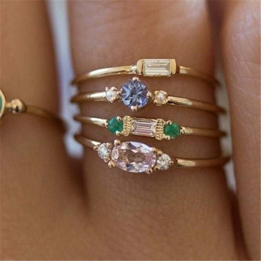 SHEIN طقم خواتم 4 قطع بتصميم بسيط وأنيق مرصع بأحجار مكعب