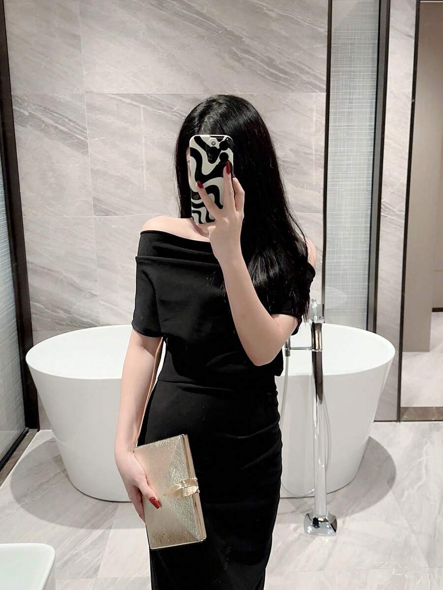 SHEIN Moonlit EveBag حقيبة صندوقية معدنية براقة بقفل بشكل ورقة