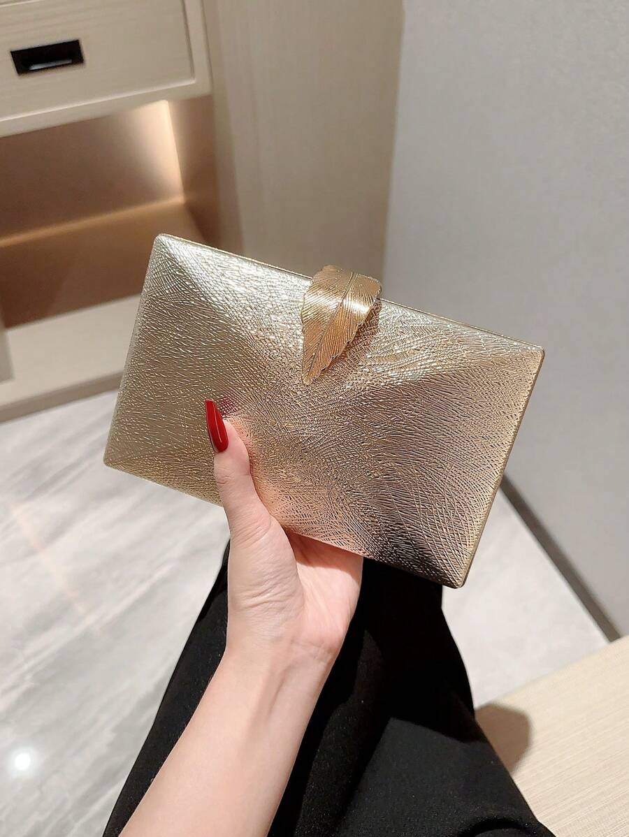 SHEIN Moonlit EveBag حقيبة صندوقية معدنية براقة بقفل بشكل ورقة