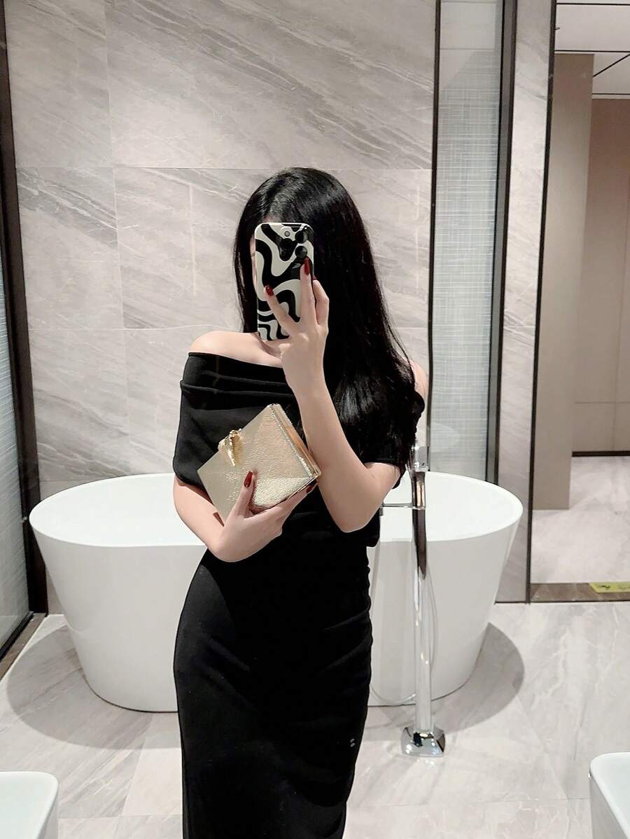SHEIN Moonlit EveBag حقيبة صندوقية معدنية براقة بقفل بشكل ورقة