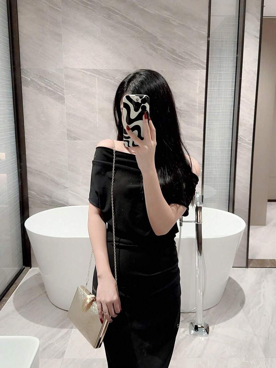 SHEIN Moonlit EveBag حقيبة صندوقية معدنية براقة بقفل بشكل ورقة