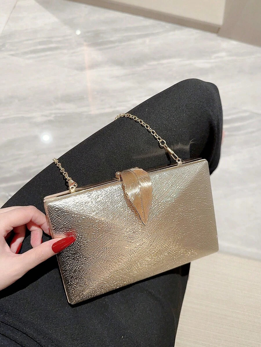 SHEIN Moonlit EveBag حقيبة صندوقية معدنية براقة بقفل بشكل ورقة