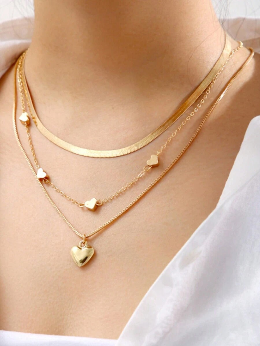SHEIN طقم قلادات 3 قطع متعددة الطبقات تصميم قلوب