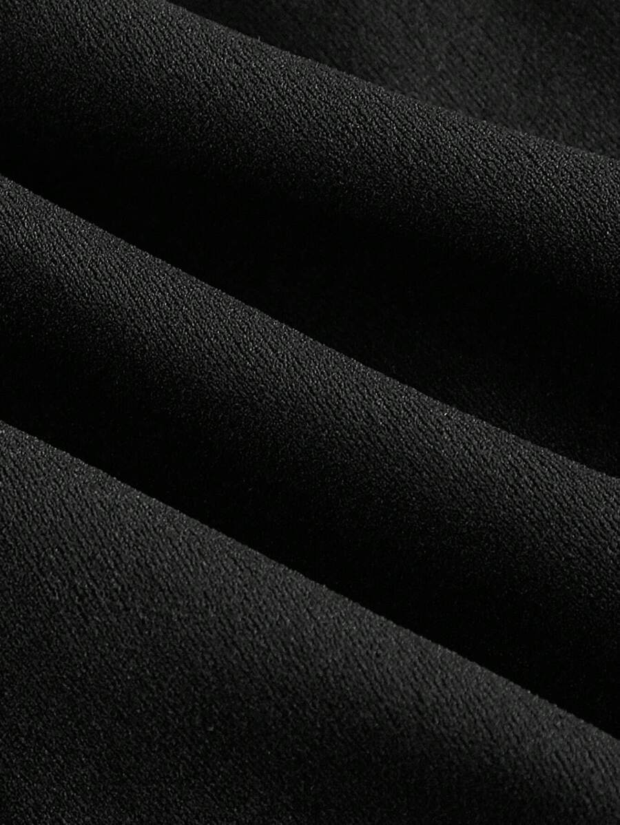 SHEIN MOD تنورة سوداء ذات تفريعات للنساء