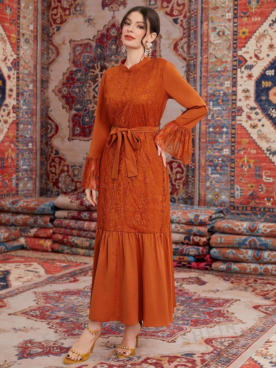 SHEIN Najma فستان نسائي بتصميمات مختلفة من الدانتيل وتفاصيل بتموجات الأطراف