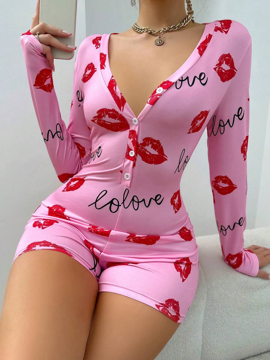 SHEIN رومبير نوم وردي بطبعة شفاه حمراء