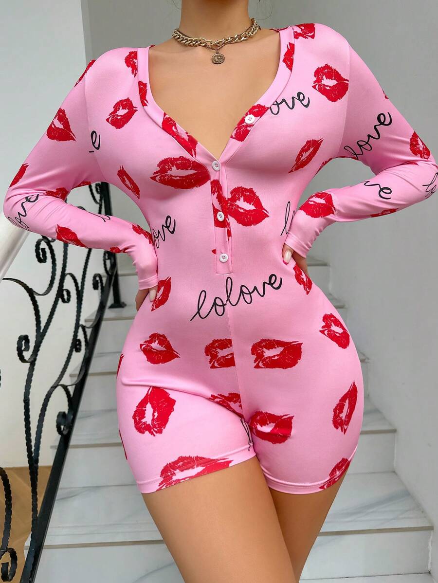 SHEIN رومبير نوم وردي بطبعة شفاه حمراء