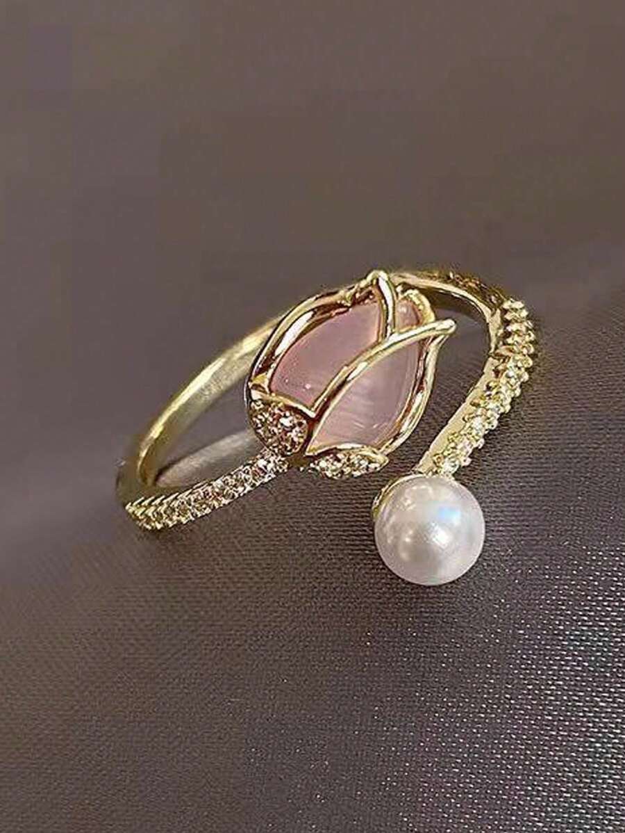 SHEIN خاتم مطلي ذهب بتصميم برعم الزنبق وردي مزين ببلورات