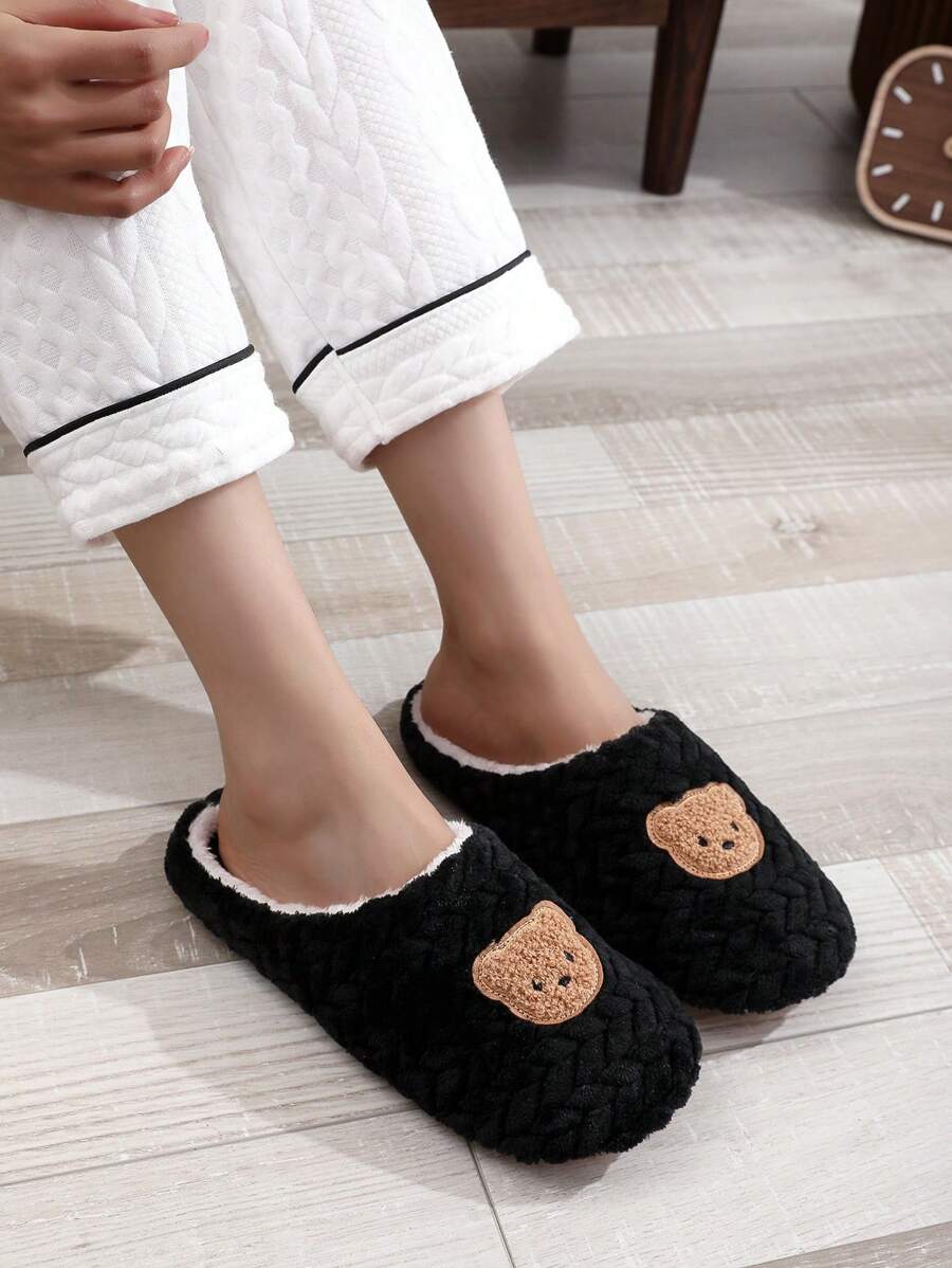 SHEIN شبشب منزلي نسائي مريح بقاع ناعم وتصميم دبدوب
