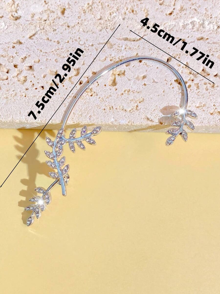 SHEIN خطاف الأذن على شكل فراشة