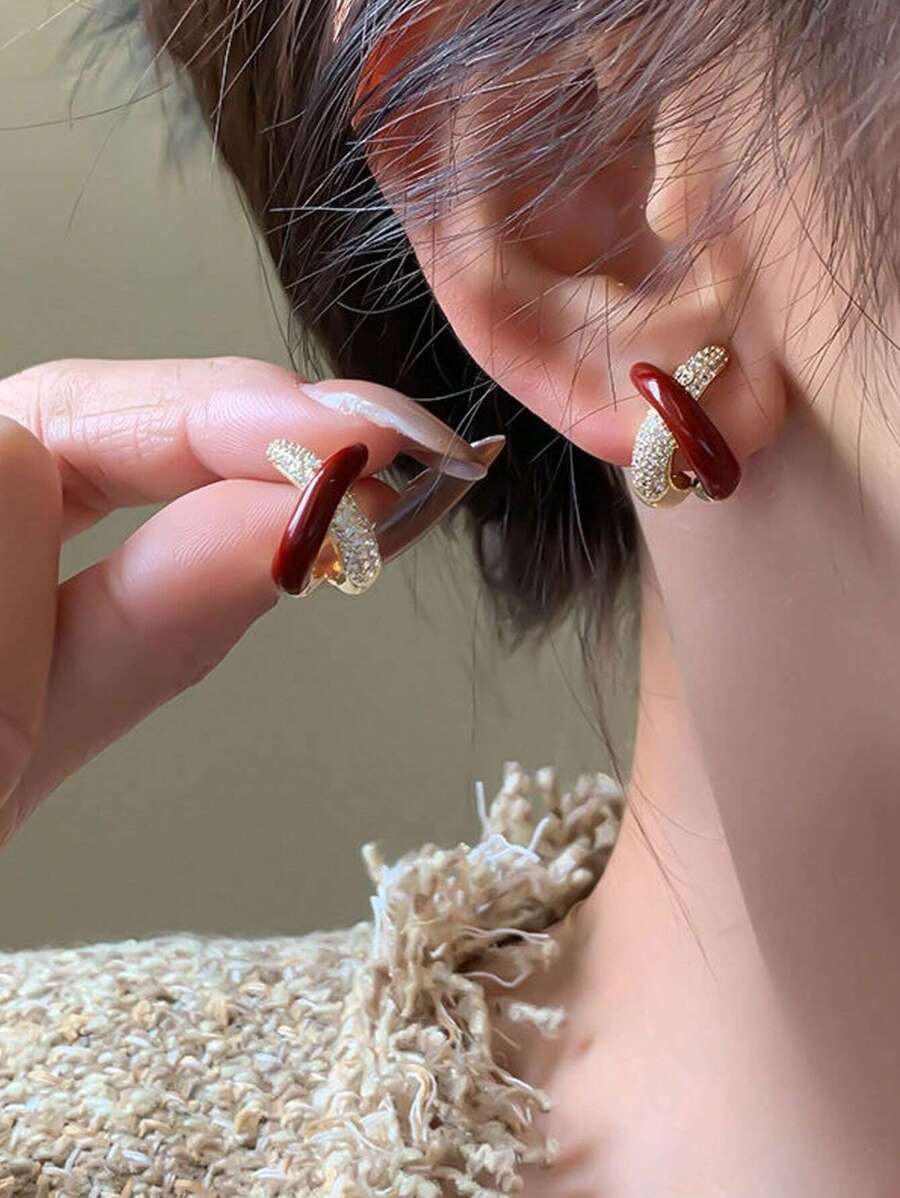 SHEIN حلقان الأذن المعززة بحجر الراينستون