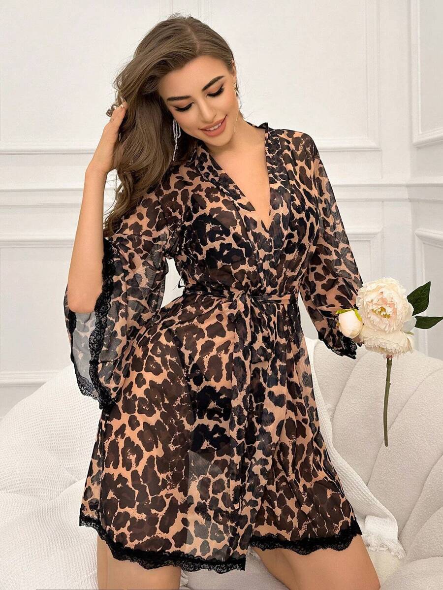 SHEIN رداء ليوبارد دانتيل مربوط