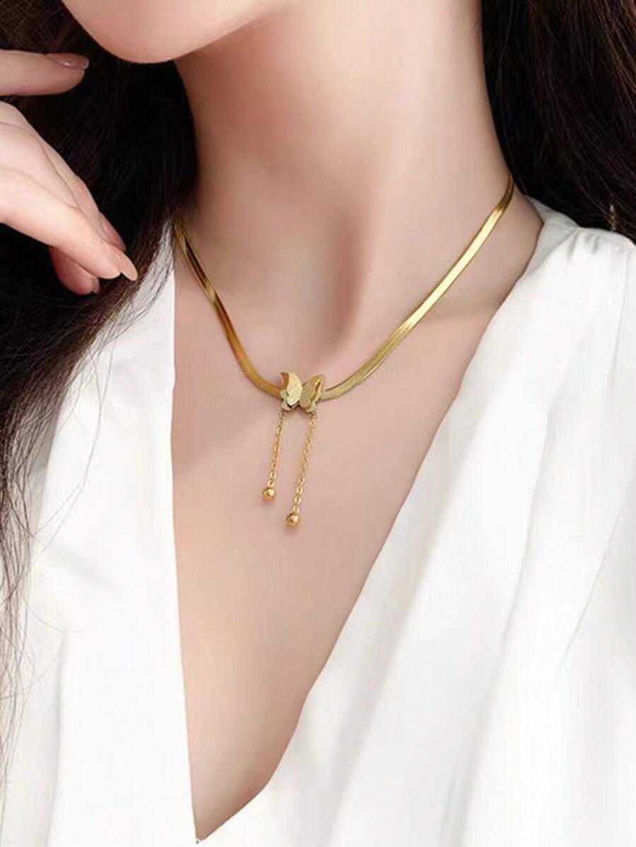 SHEIN طقم قلادة وأقراط فراشة مطلي ذهب 18 قيراط