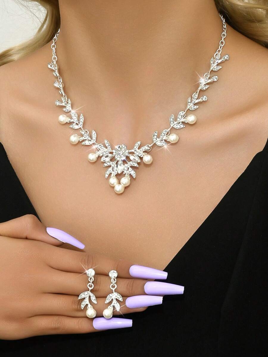 SHEIN طقم مجوهرات فضي 3 قطع لؤلؤ وزهور