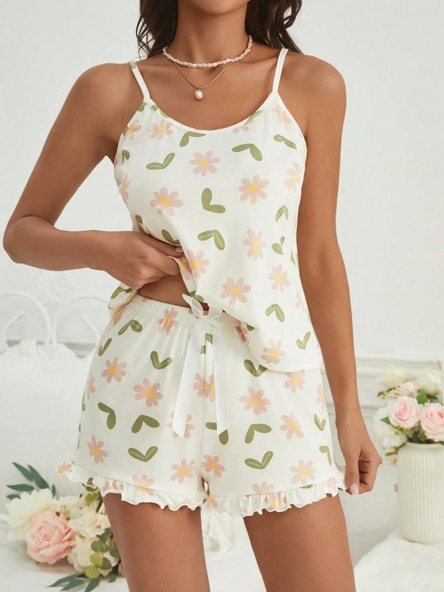 SHEIN Casual Underwear&Sleepwear طقم بيجامة قطعتين كامي وشورت بطبعة زهور