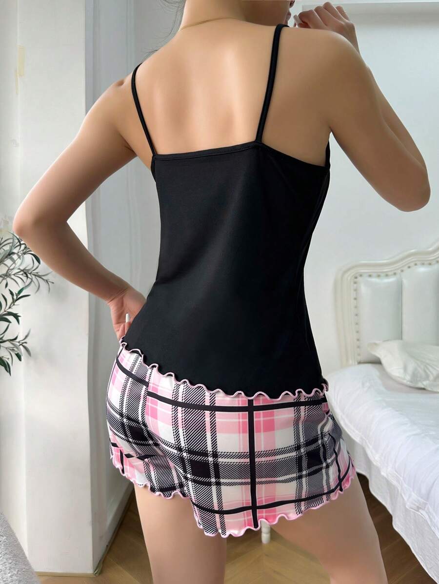 SHEIN SweetSlumber طقم بيجامة قطعتين كامي وشورت مربعات بطبعة قلب