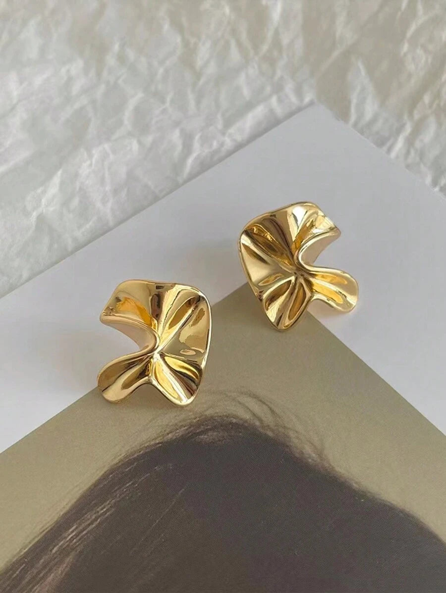SHEIN زوج أقراط بسيطة وغير متماثلة
