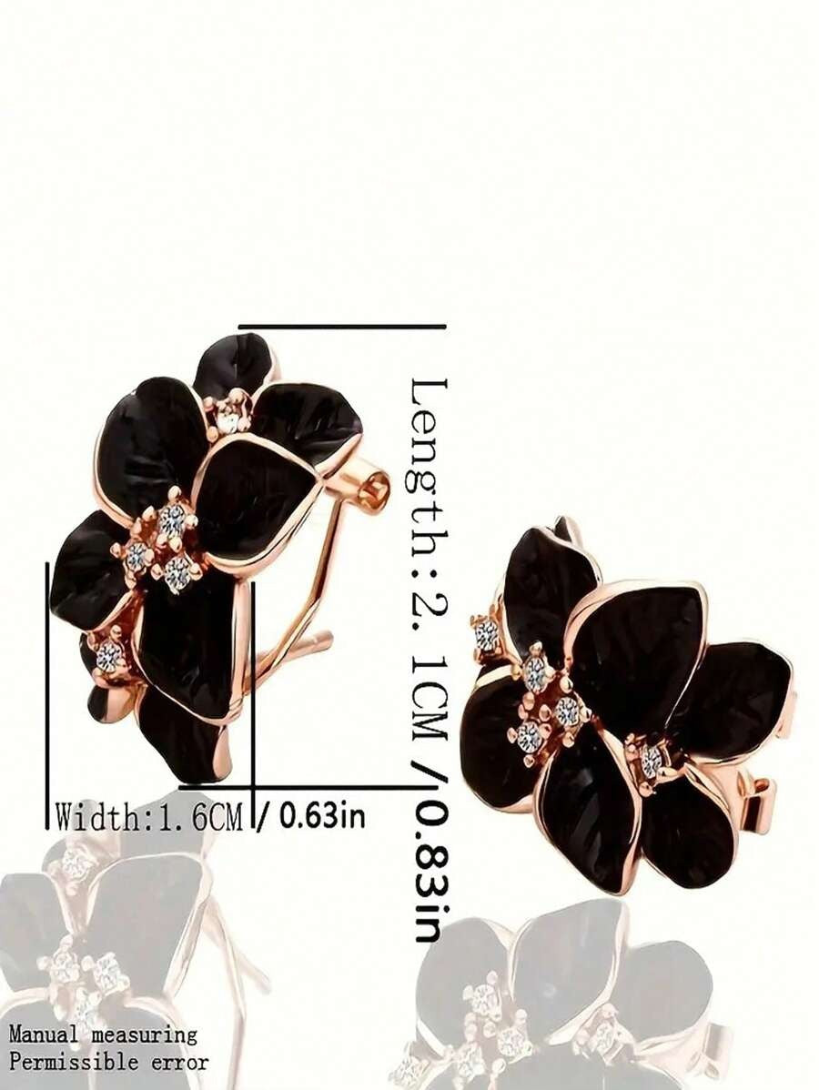 SHEIN عقد وأقراط بتصميم ورد أنيق