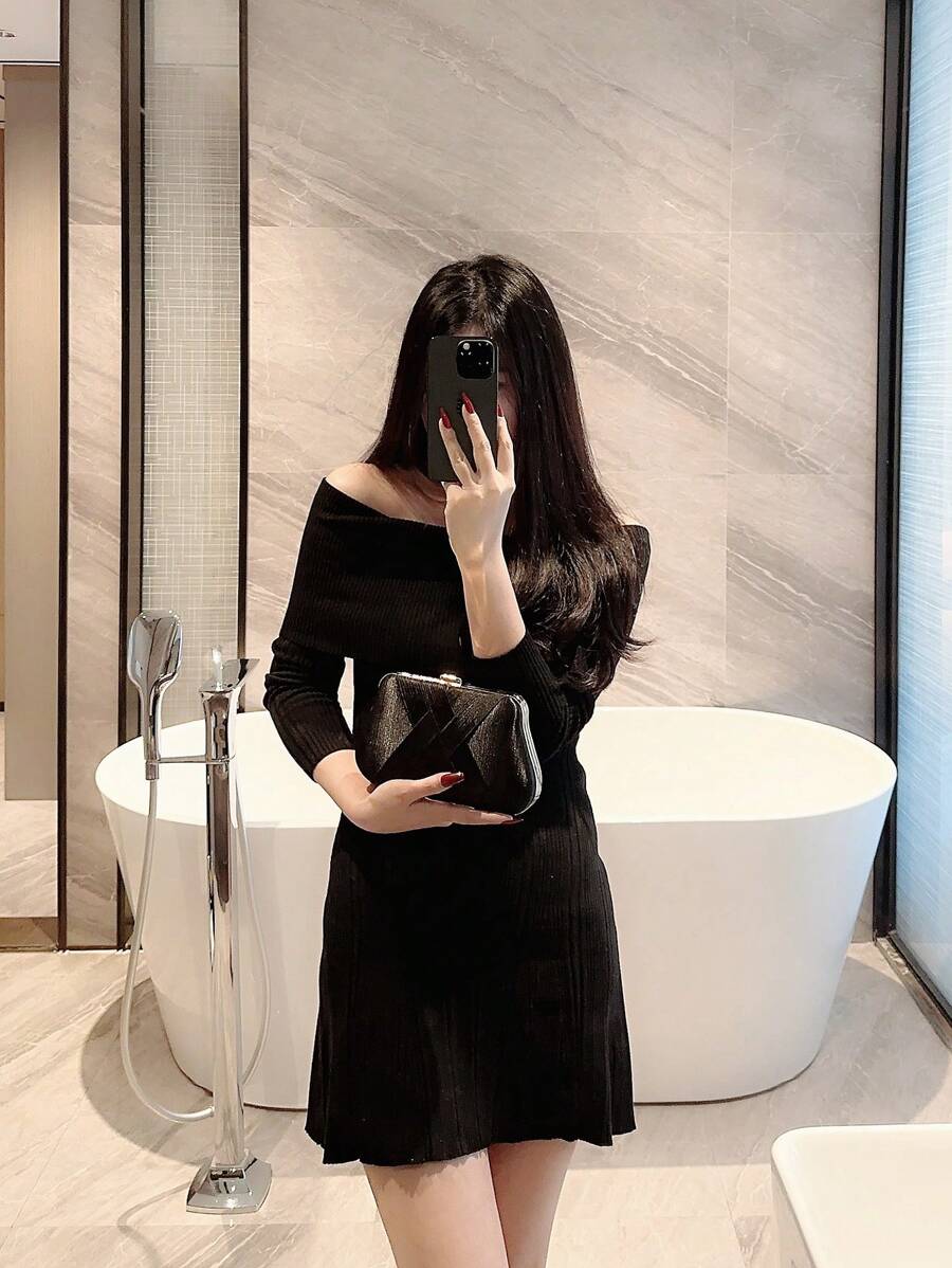 SHEIN حقيبة سهرة صندوقية بتصميم متقاطع كلاسيكي
