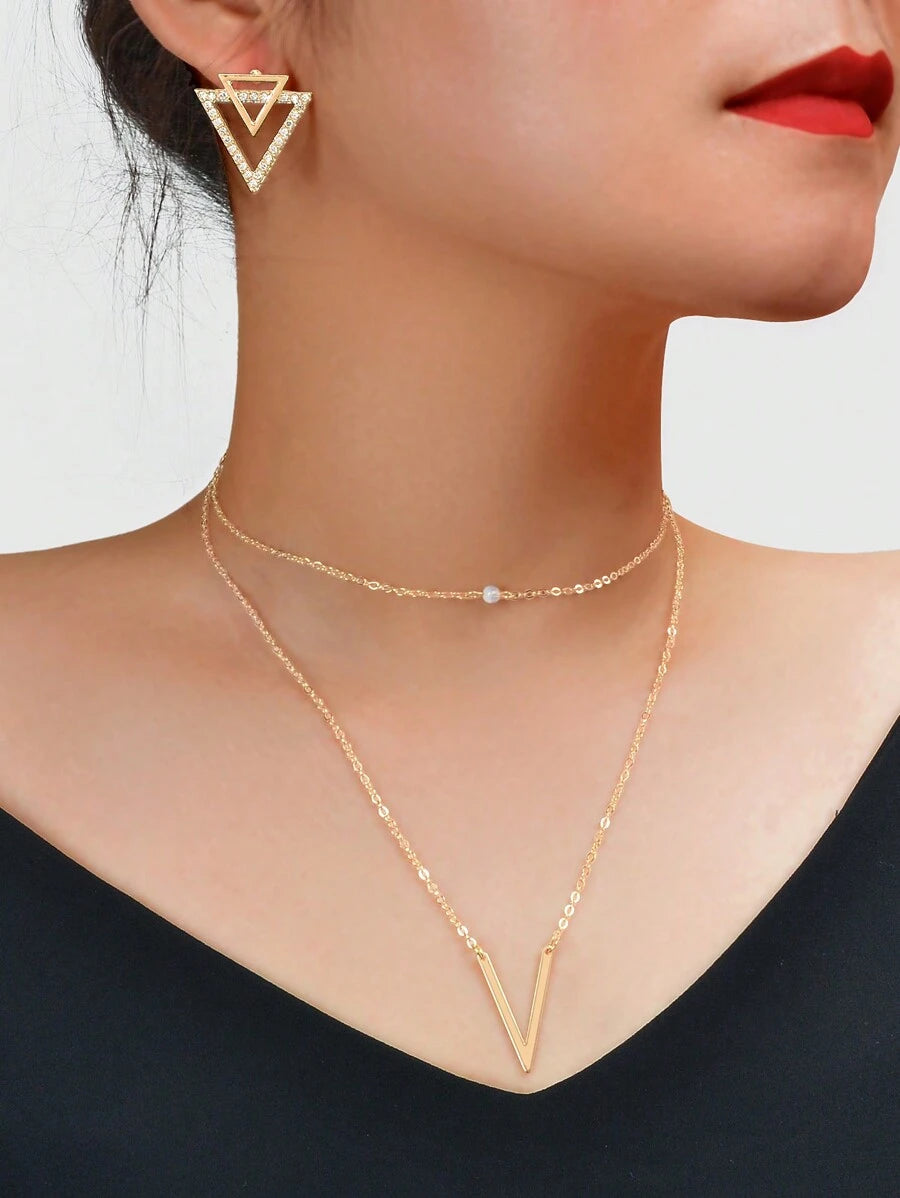 SHEIN طقم عقد مزدوج على شكل مثلث وأقراط مثلثية مزدوجة