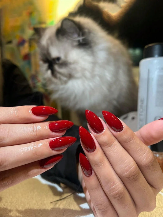 SHEIN أظافر 24 قطعة بشكل لوز بلون أحمر ساطع