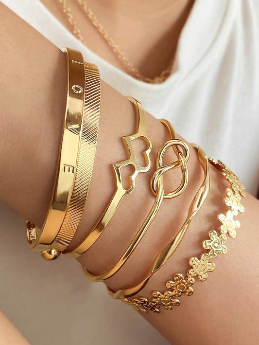 SHEIN طقم 6 أساور مزخرفة بأزهار وقلوب