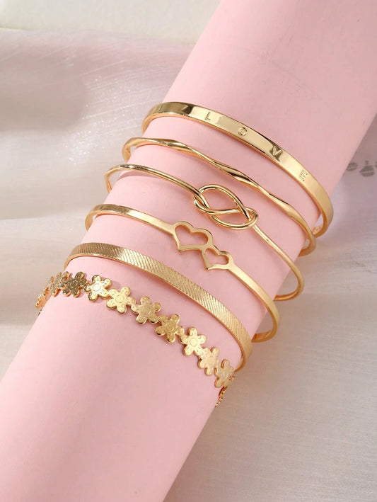 SHEIN طقم 6 أساور مزخرفة بأزهار وقلوب