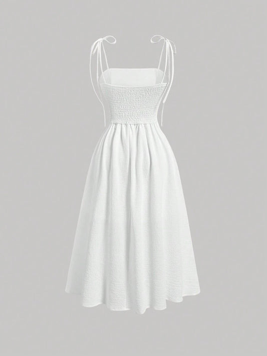 SHEIN SHEIN MOD فستان أبيض مكشكش على الكتف بخصر مشدود