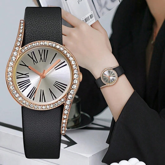 SHEIN  ساعة نسائية أنيقة بعقارب رومانية وحزام جلدي باللون الاسود