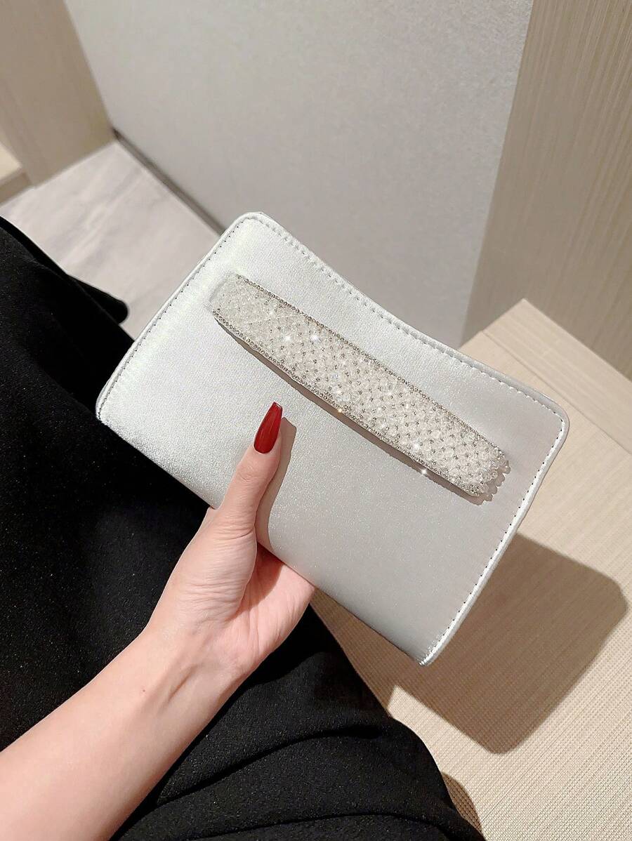 SHEIN حقيبة كلاتش ساتان فضية للسهرة