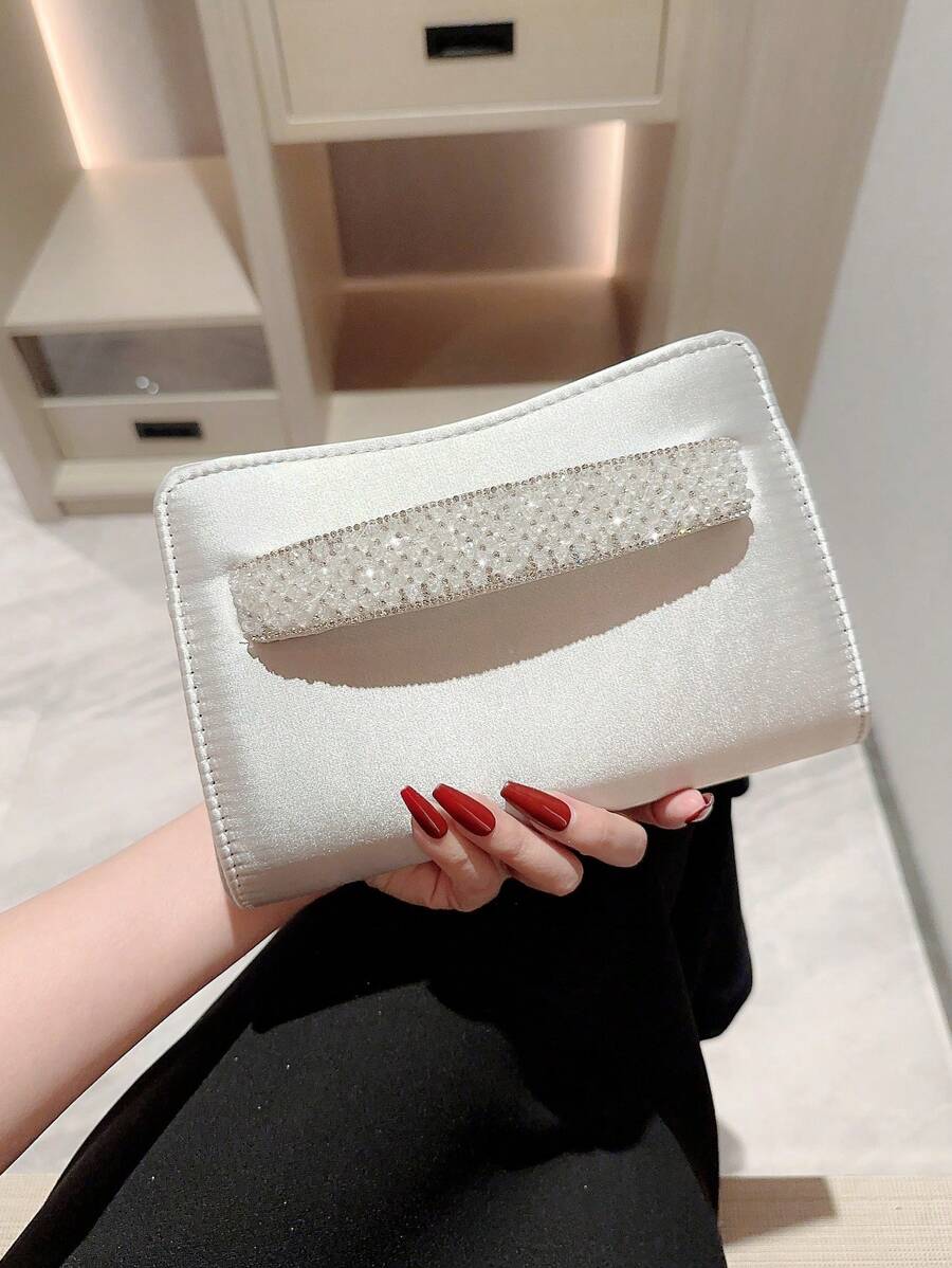 SHEIN حقيبة كلاتش ساتان فضية للسهرة