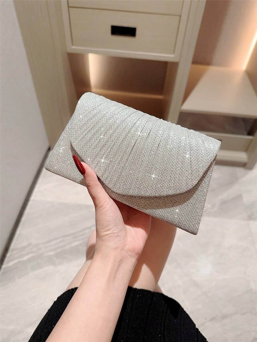 SHEIN حقيبة يد فضية صغيرة براقة قابلة للقلب مزينة بطيات