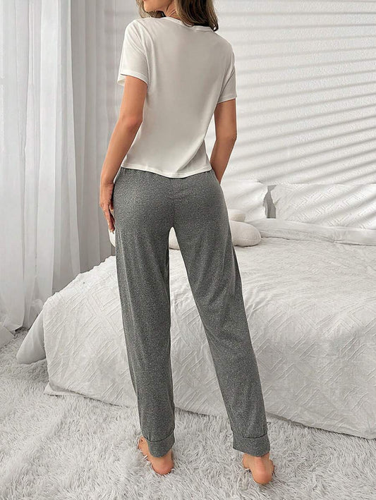 SHEIN طقم بيجامة 2 قطعة قميص قصير وبنطلون طويل