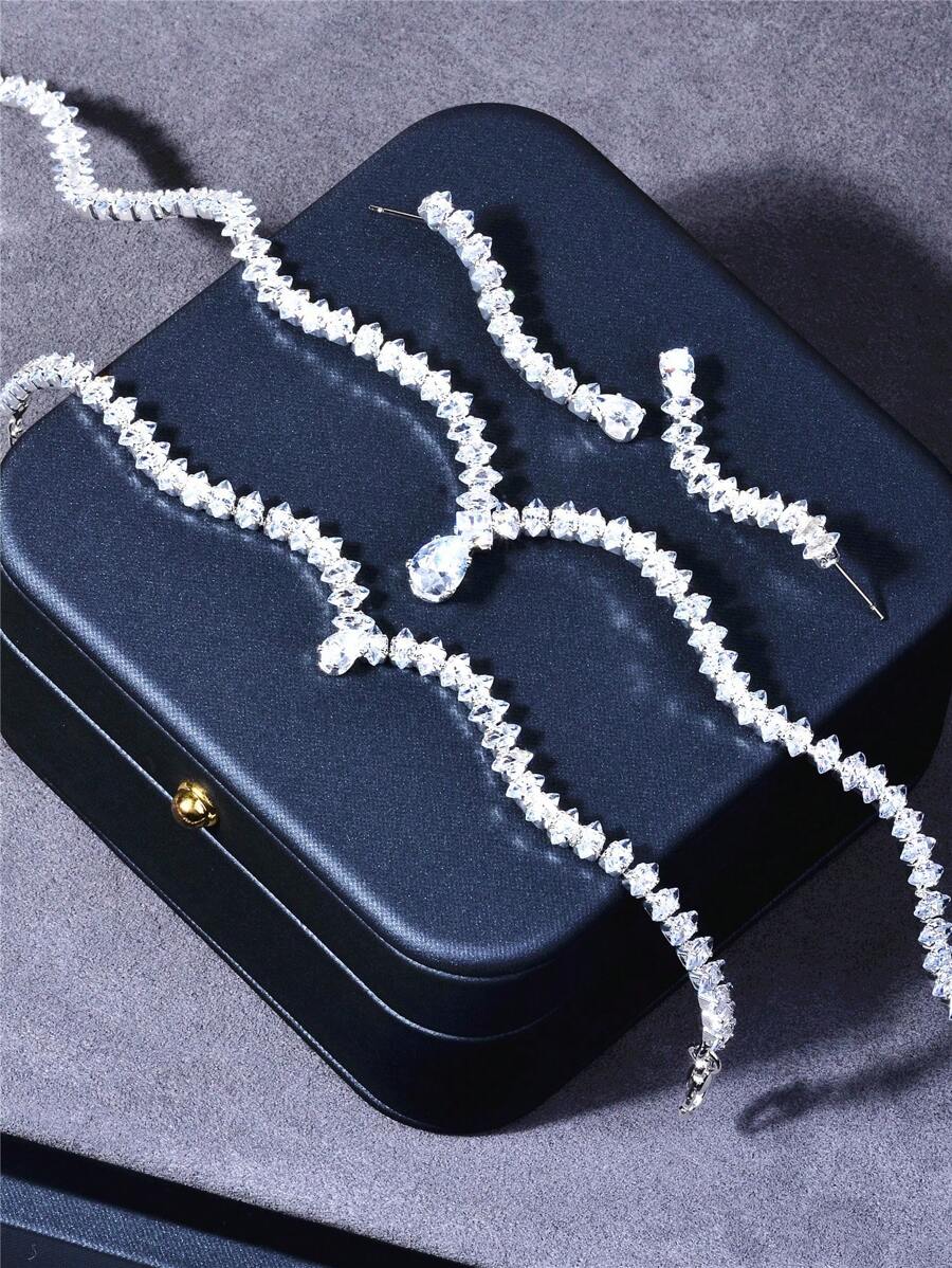 SHEIN طقم قلادة فضي زركونيا بشكل قطرة ماء