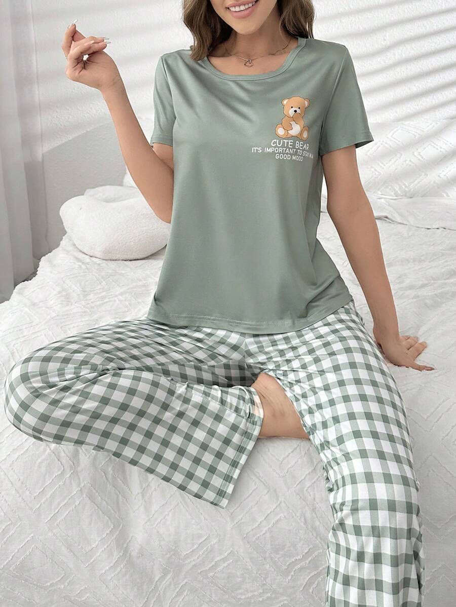 SHEIN طقم بيجامة بأكمام قصيرة مطبوع دب وبنطلون شبكي