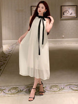 SHEIN DAZY فستان بلون بيج بدون أكمام