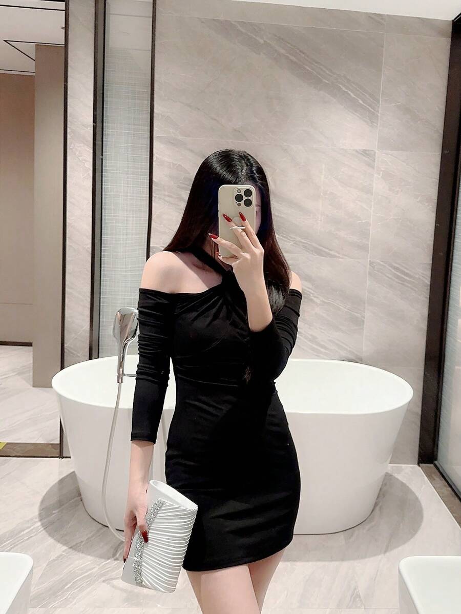 SHEIN حقيبة دلو فضية مزينة بالراين ستون وخرز بسحاب