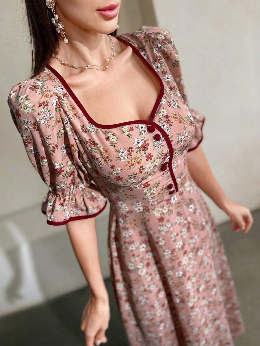 SHEIN Modelyn فستان ماكسي وردي مطرز بالزهور