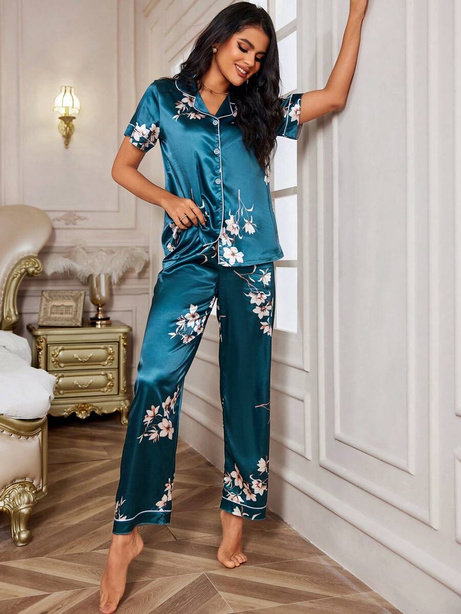 Shein LuxeNights مجموعة بيجاما قصيرة الأكمام بحواف متضاربة وبنطلون طويل مطبوع على الحرير الصناعي للصيف