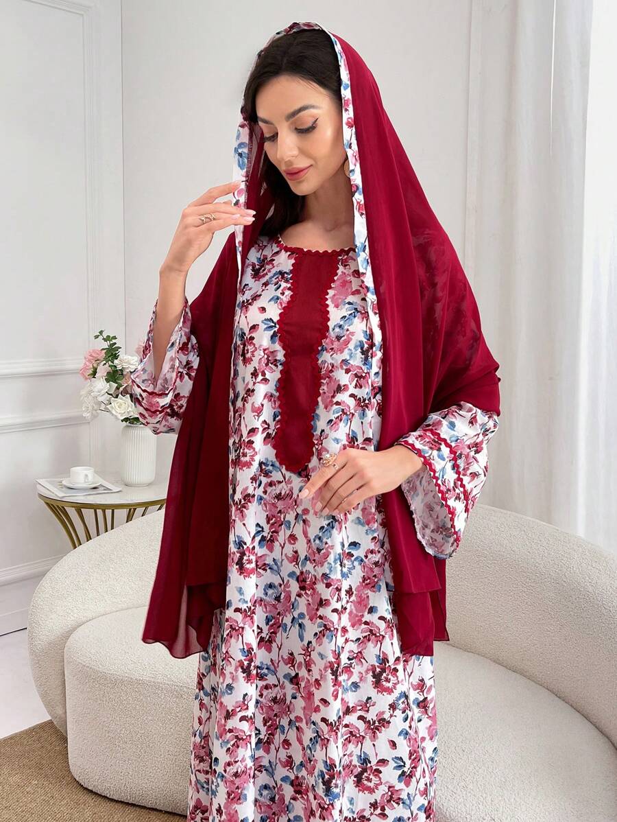 SHEIN Al Najma فستان طويل بياقة دائرية مخطط بالأزهار وشريط مكشكش