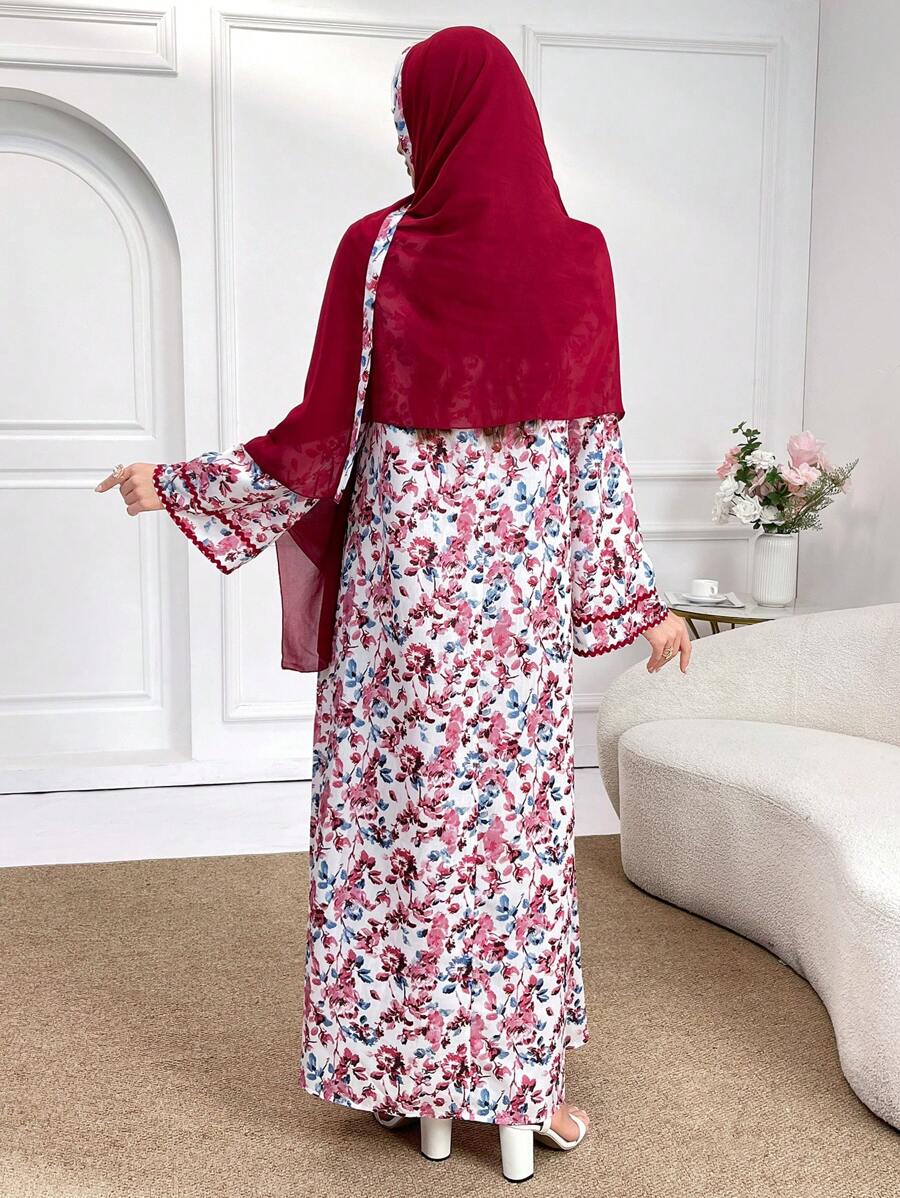 SHEIN Al Najma فستان طويل بياقة دائرية مخطط بالأزهار وشريط مكشكش