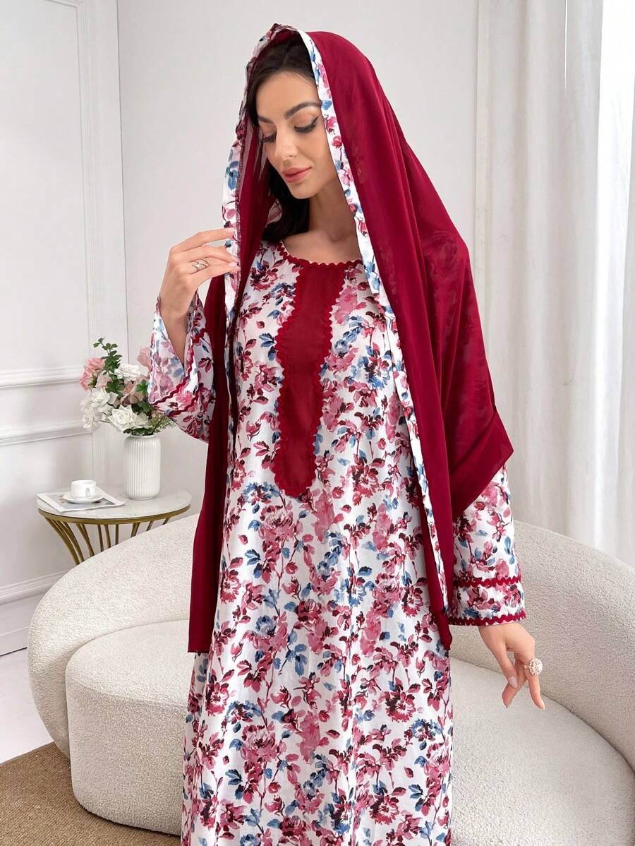SHEIN Al Najma فستان طويل بياقة دائرية مخطط بالأزهار وشريط مكشكش