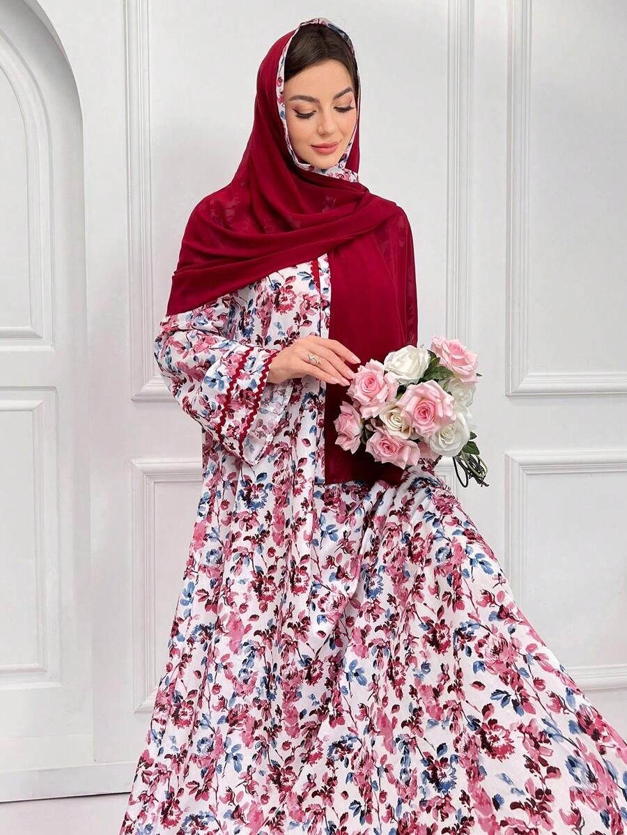 SHEIN Al Najma فستان طويل بياقة دائرية مخطط بالأزهار وشريط مكشكش