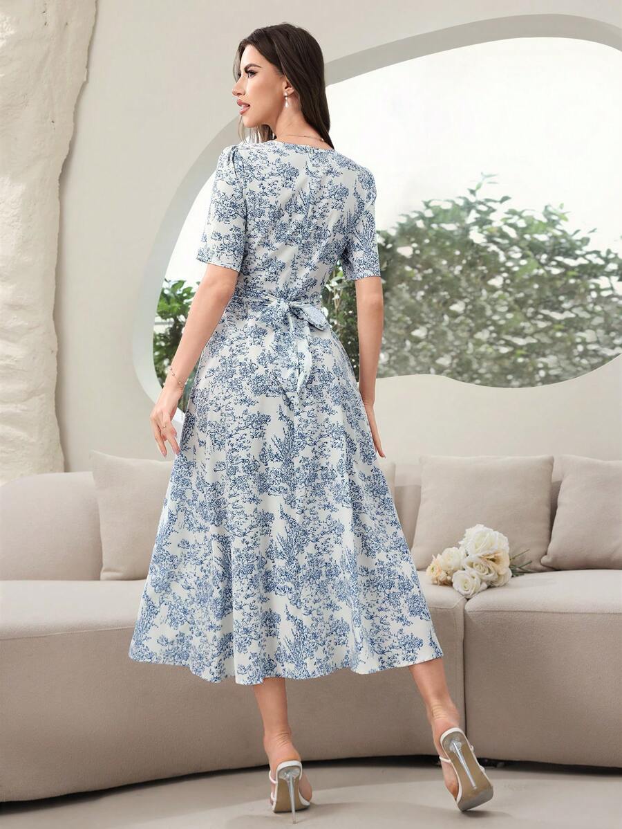 SHEIN Modelyn فستان طويل للمساء بطراز فينتيج مطبوع