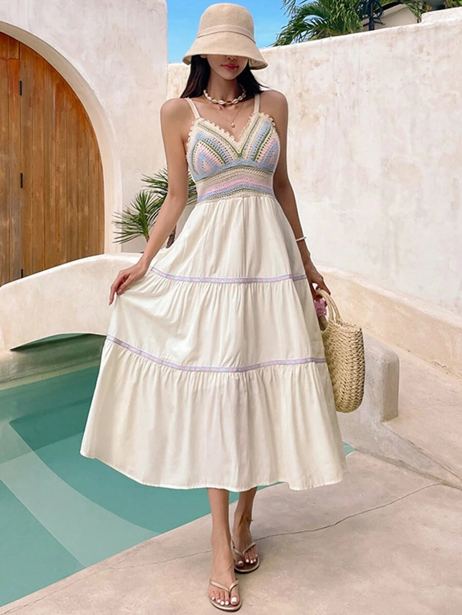 SHEIN فستان بألوان متباينة بتصميم مكشكش بوهيمي أنيق