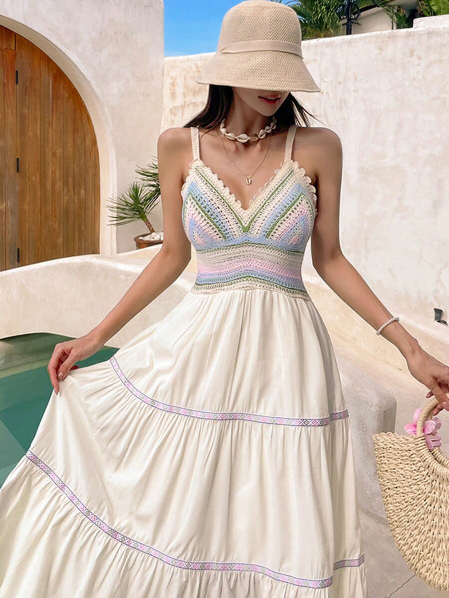 SHEIN فستان بألوان متباينة بتصميم مكشكش بوهيمي أنيق