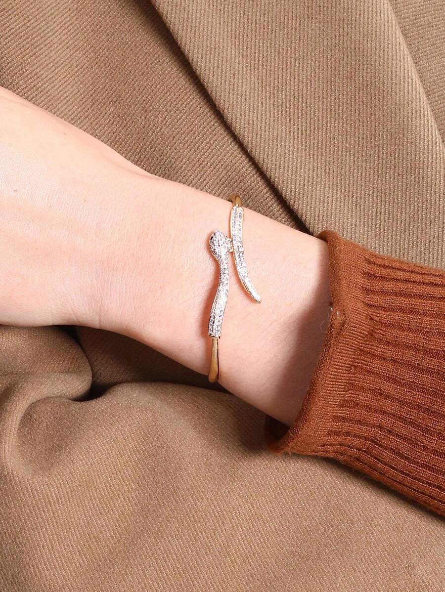 SHEIN سوار ثعبان ذهبي مزخرف بالكريستال