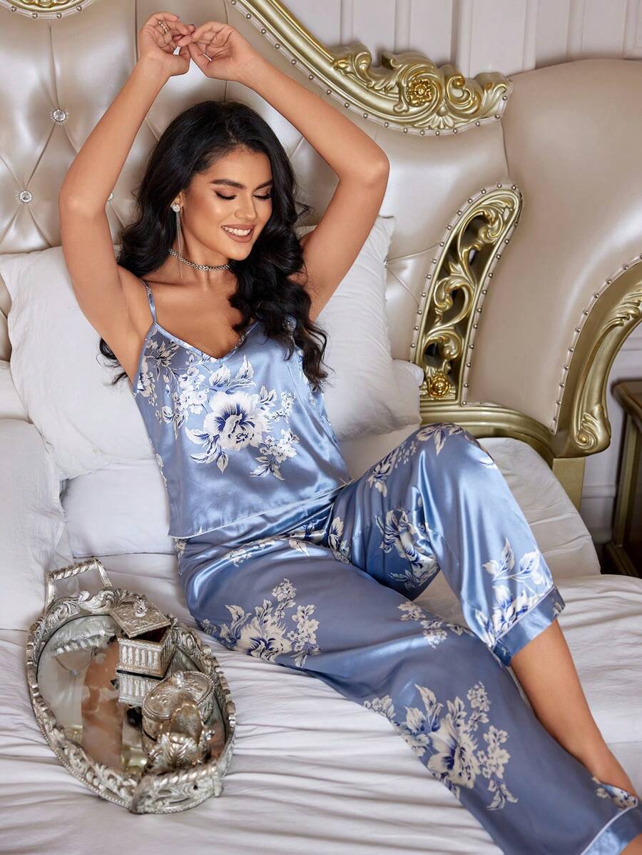 Shein LuxeNights مجموعة بيجاما من الساتان مطبوعة بطبعات الزهور