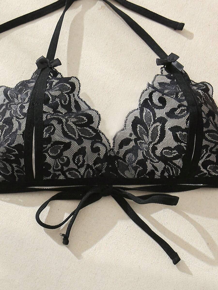 SHEIN طقم ملابس داخلية دانتيل بسيط وجذاب